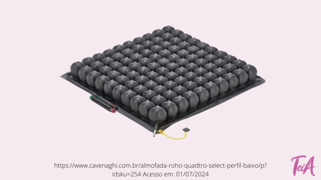 Almofada de ar Roho para cadeira de rodas utilizada para prevenção de úlceras por pressão (escaras). Possui tecnologia de memória ISOFLO® permitindo que o indivíduo fique imerso na almofada promovendo aumento da área de contato e redistribuindo a pressão.