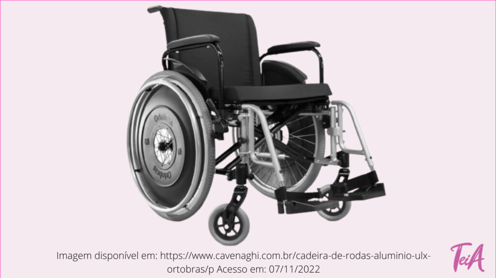 São feitas de aço inoxidável ou alumínio. São chamadas de cadeira de rodas "heavy-duty" (pesadas). São feitas para suportar pessoas com sobrepeso ou obesas, , com peso superior a 136kg. Apresenta estrutura reforçada com duas barras transversais em duplo X.