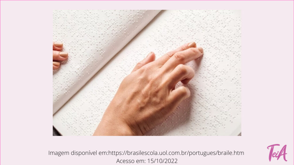 Os livros que utilizam o Sistema Braille têm como função transmitir as pessoas com deficiência visual informações e experiências, a partir de códigos em relevo.