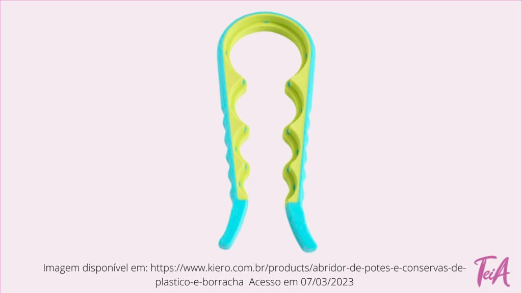 Para utilizar o abridor de tampas e potes basta posicionar o recipiente em uma das posições do abridor, apertá-lo e girá-lo. O silicone ajuda a aderir melhor ao recipiente e o formato do objeto serve como alavanca, fazendo com que a força exercida seja maior com menor esforço.
